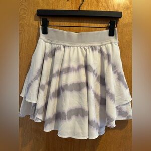 SIZE 6 Lululemon Court Rival High-Rise Skirt *Long
Transverse Lilac Multi